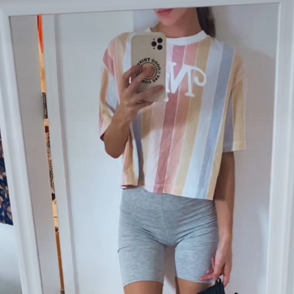 womens nike cropped t-shirt